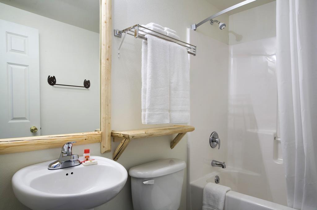 Hotel Super 8 By Wyndham Powell Chambre photo